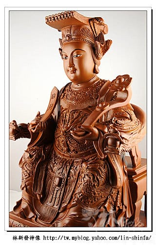 神像-一尺六梢楠木-龍鳳袍媽祖(特殊奏板如意體)