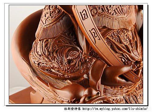 神像-一尺六梢楠木-龍鳳袍媽祖(特殊奏板如意體)