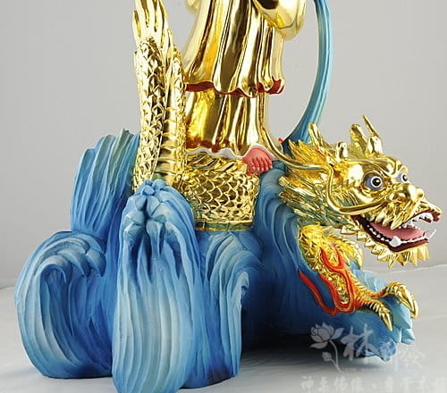 新發神藝-昇龍觀音(香樟原色．檀香金身)