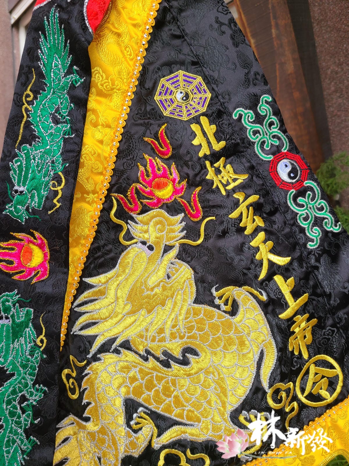 20250309-黑底龍令(金．銀．紫．粉．黃．藍．三龍)_15.jpg