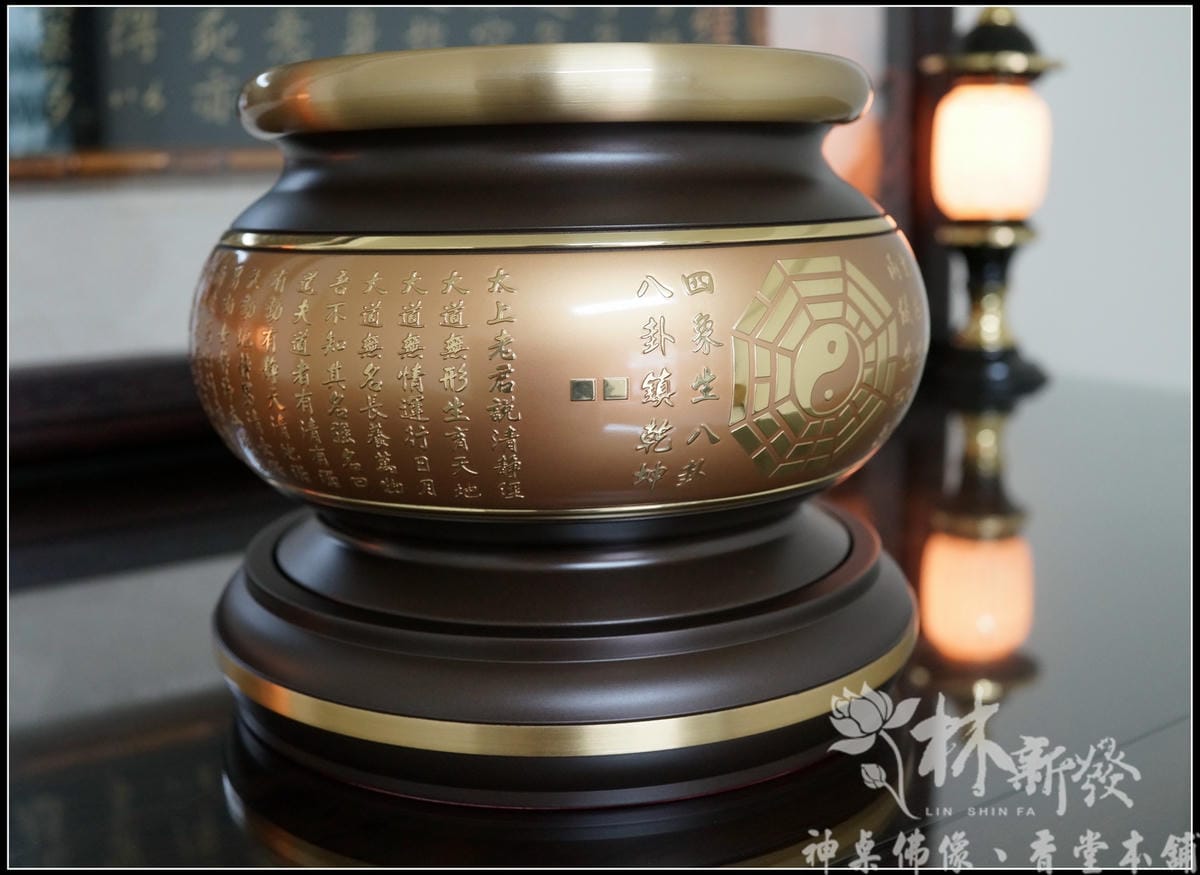 現代佛堂設計，莊嚴的神明廳，請找最專業的林新發佛俱