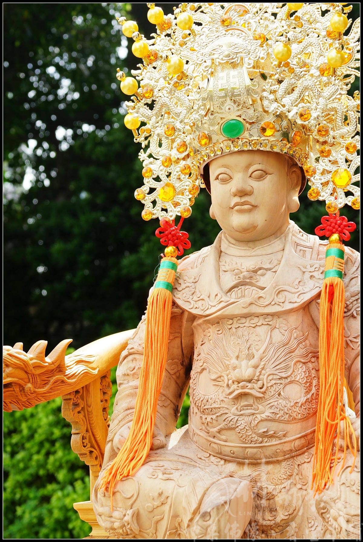 新發神藝-廣澤尊王精雕作品(紅龍袍,尺三身拖椅尺六) - 林新發神桌佛俱 | 台灣.南崁