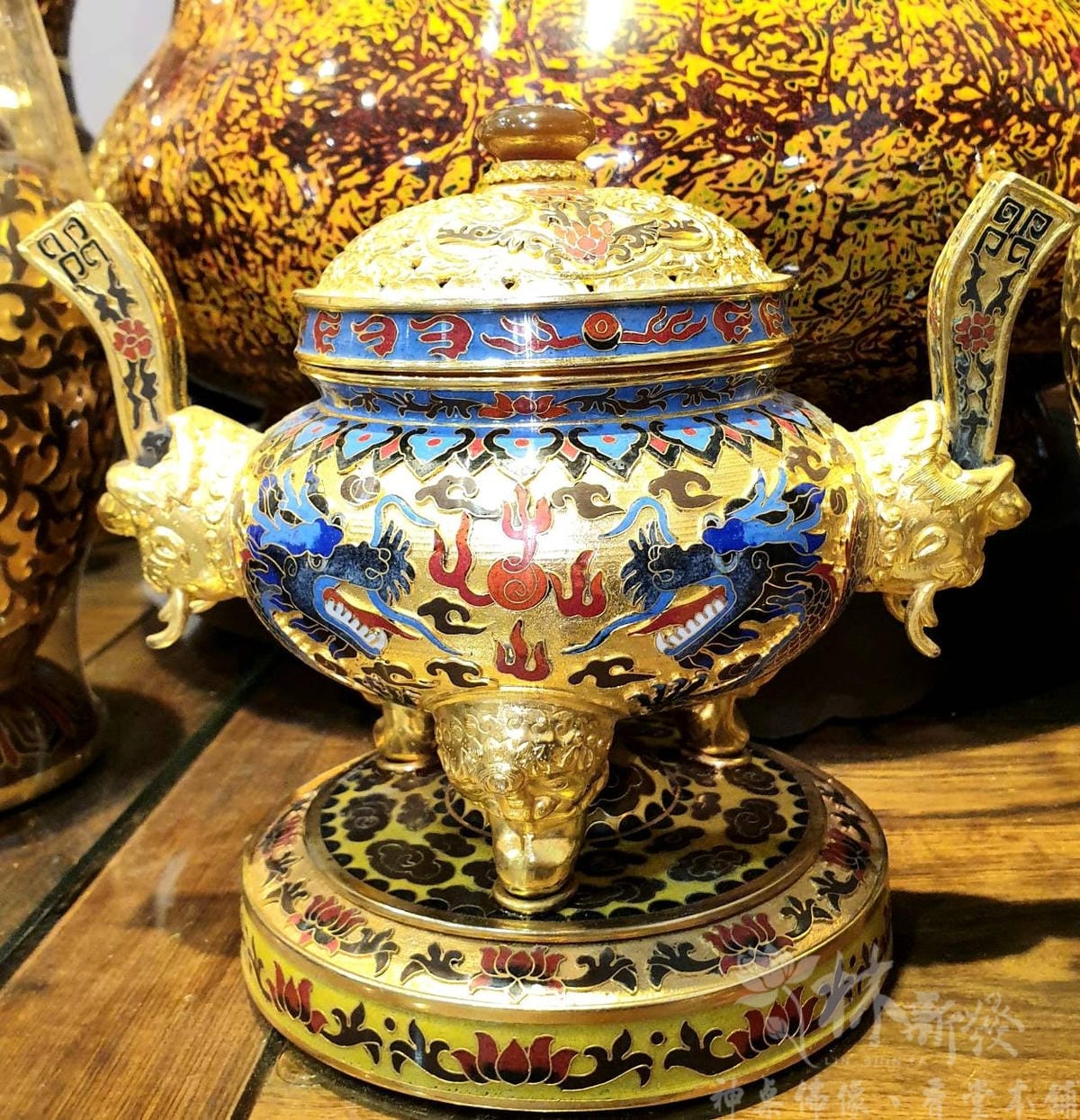 林新發新作品-鎏金景泰藍八吉祥淨_15.jpg