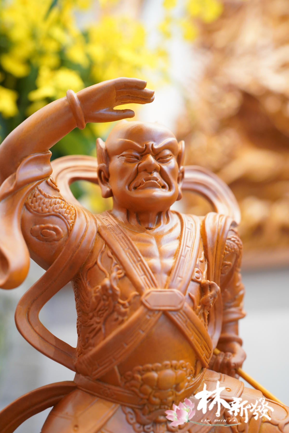 新發神藝-千順護法(八吋八手工戰神體) 新發神藝-千順護法(八吋八手工戰神體)