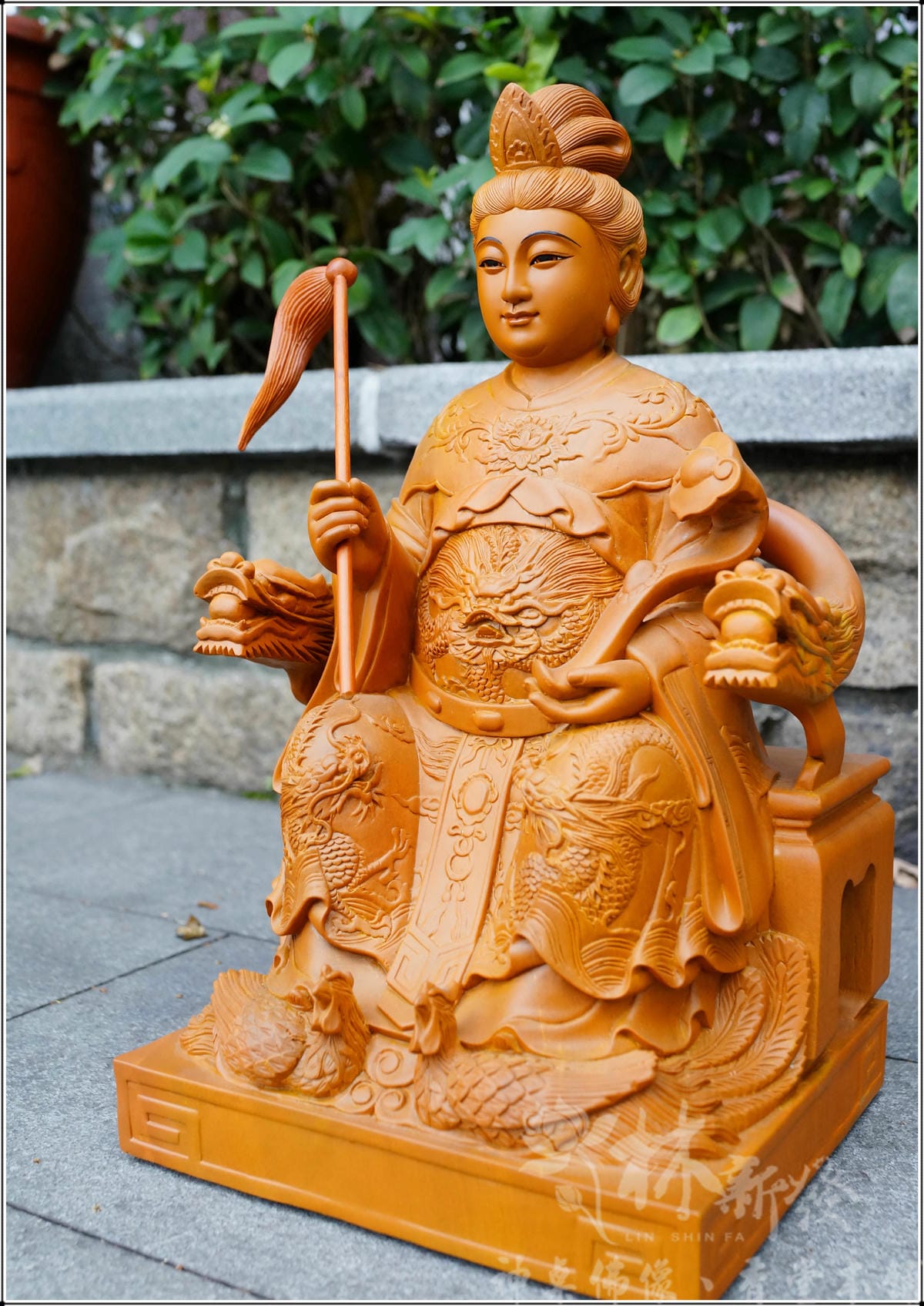 新發神藝-瑤池金母娘娘(金面如意/自在神韻) 新發神藝-瑤池金母娘娘(金面如意/自在神韻)