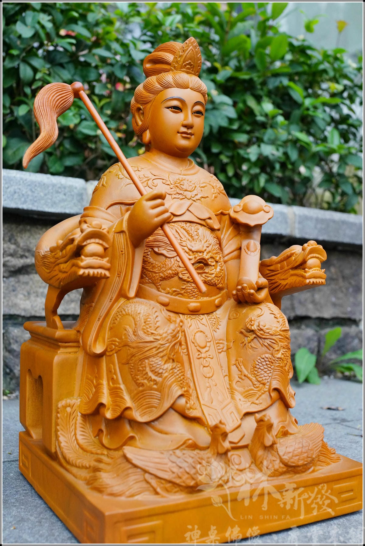 新發神藝-瑤池金母娘娘(金面如意/自在神韻) 新發神藝-瑤池金母娘娘(金面如意/自在神韻)