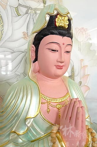 神發神藝-合掌觀音．白衣觀音大士(尺六原色．珍珠白作品)