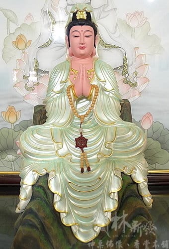 神發神藝-合掌觀音．白衣觀音大士(尺六原色．珍珠白作品)