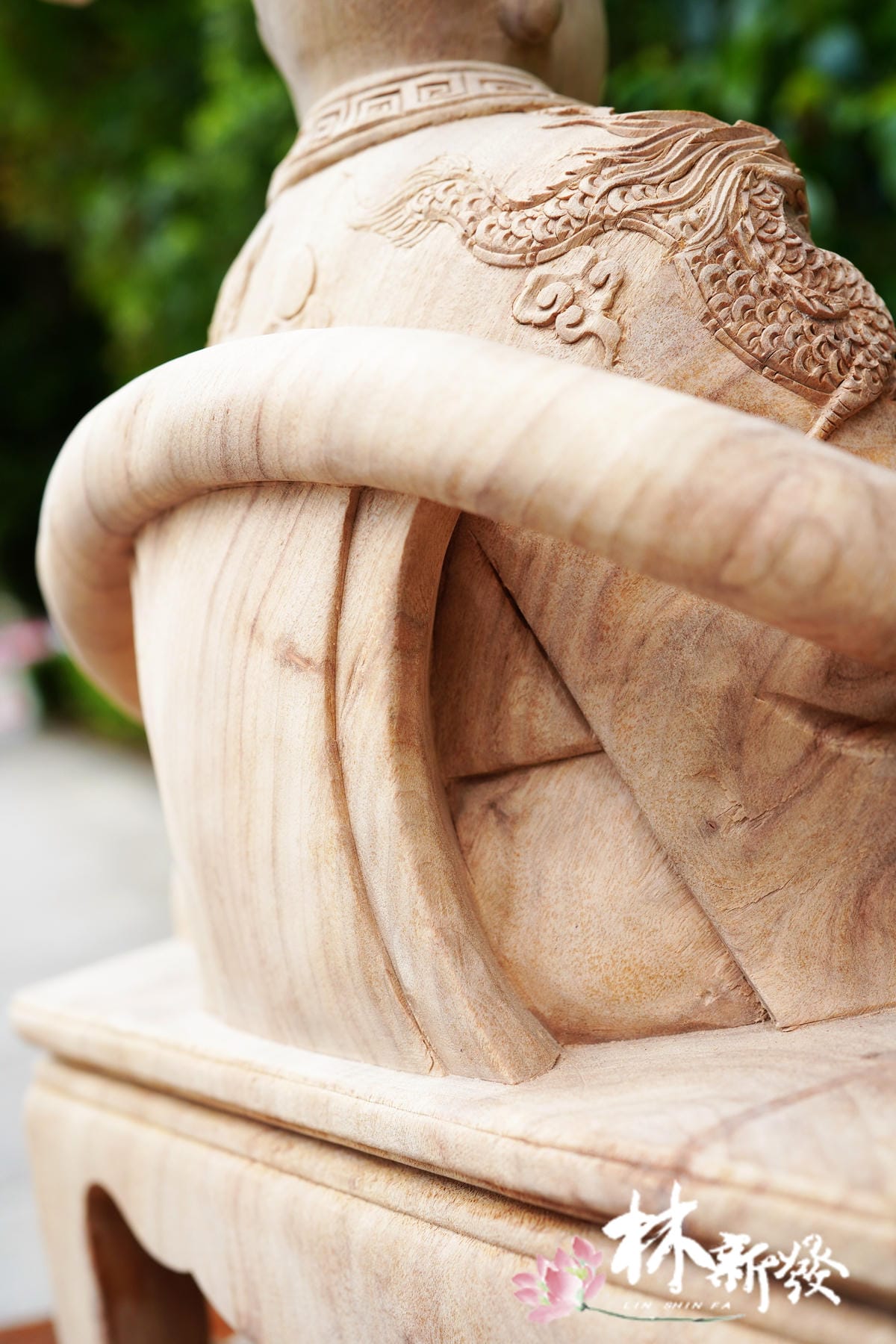 新發神藝-城隍爺．城隍夫人(尺三錦雕朝天．懷抱體)