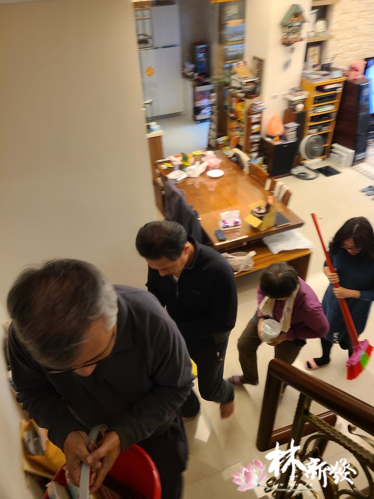 居家佛堂藝術-黑紫檀漢式如意(五尺一高款．檜木雕刻神聯)