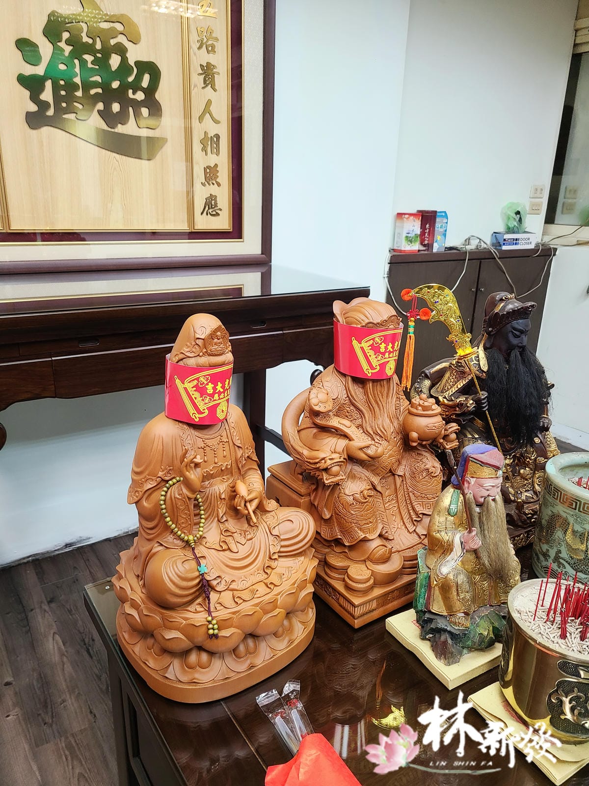 四尺二彎腳.招財進寶雕刻聯 (7).jpg 四尺二彎腳.招財進寶雕刻聯 (7).jpg