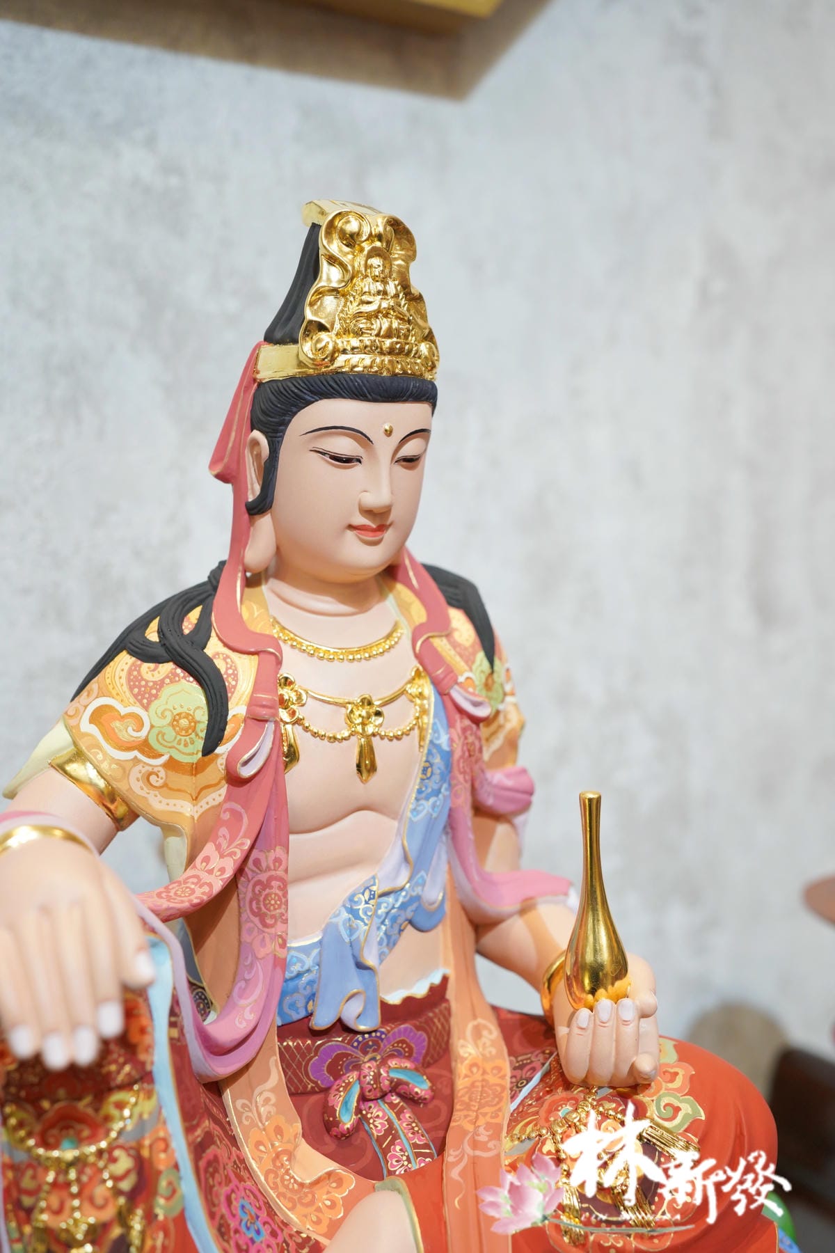 新發神藝-唐式觀自在．蓮座觀音(八吉祥紅袍南式細彩)
