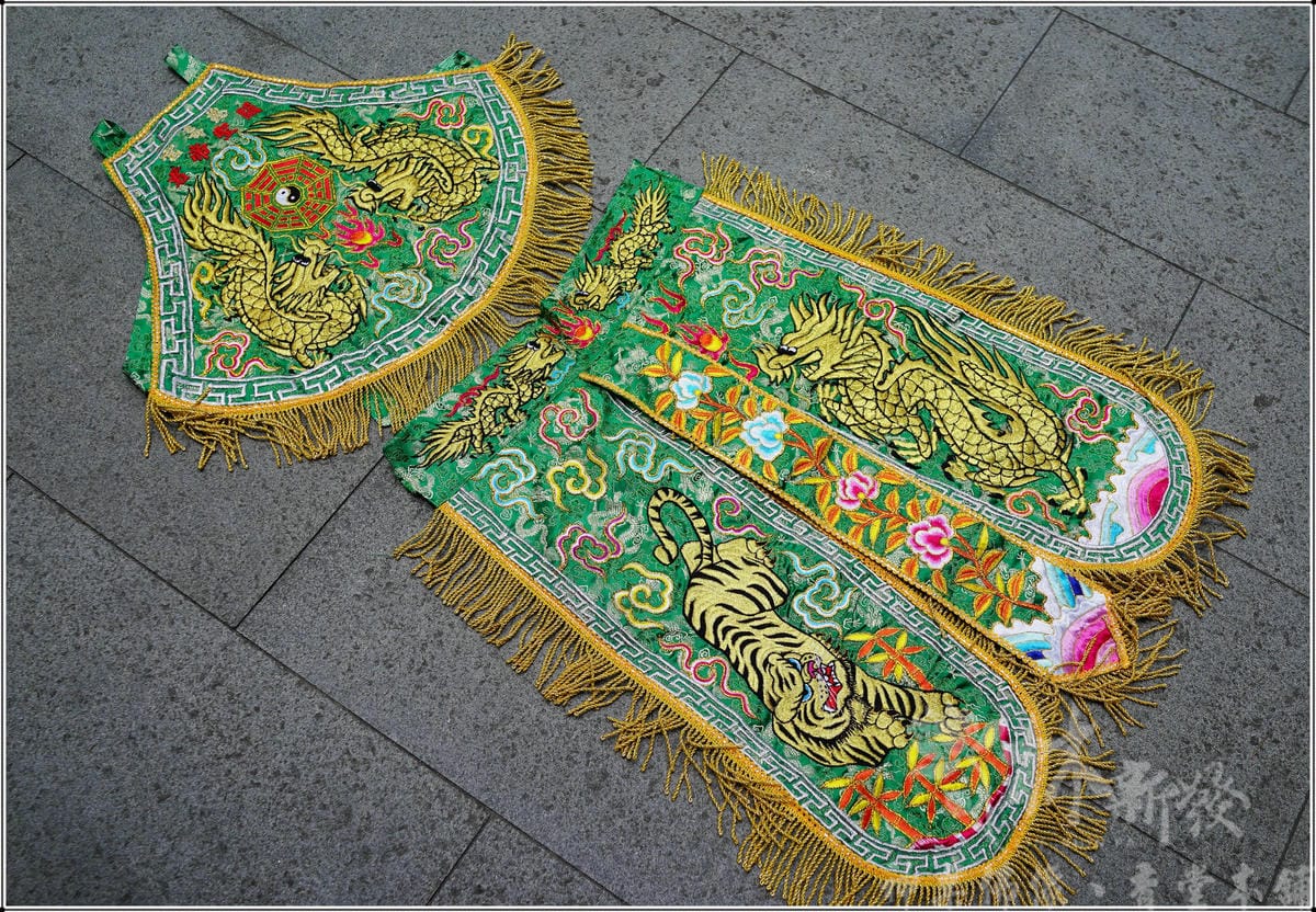 綠底-金龍金虎 (1)