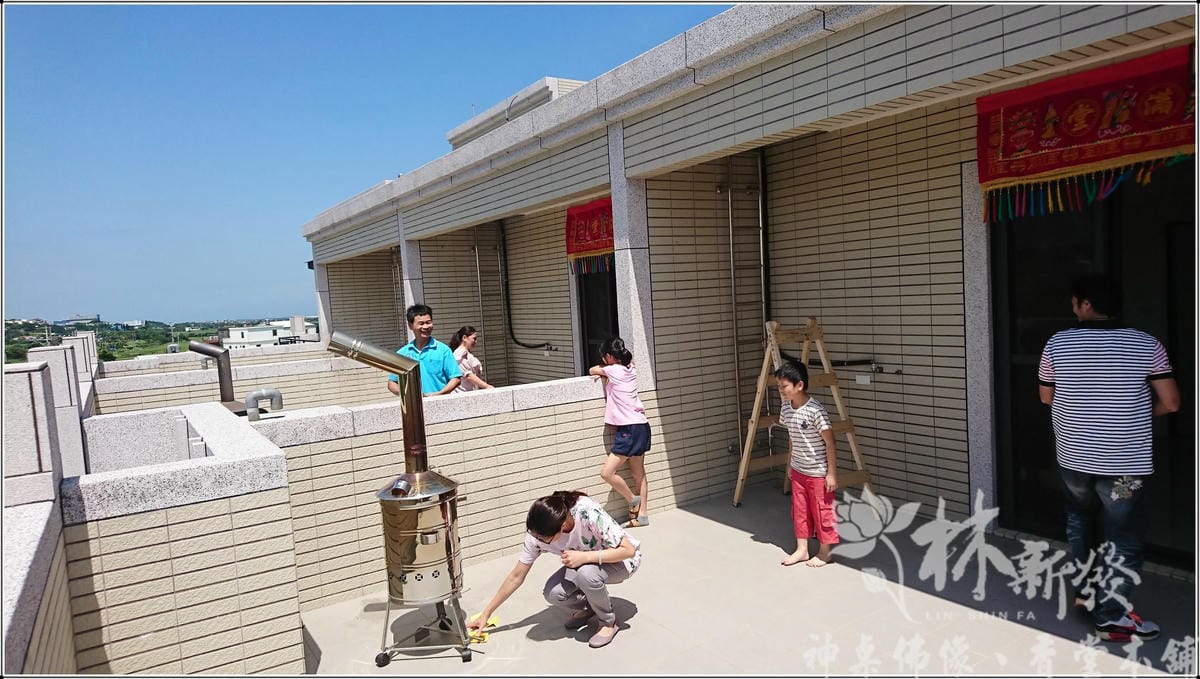 神桌佛櫥作品-檜木．黃金檀佛櫥(觀音雕刻/水墨觀自在/手繪眾