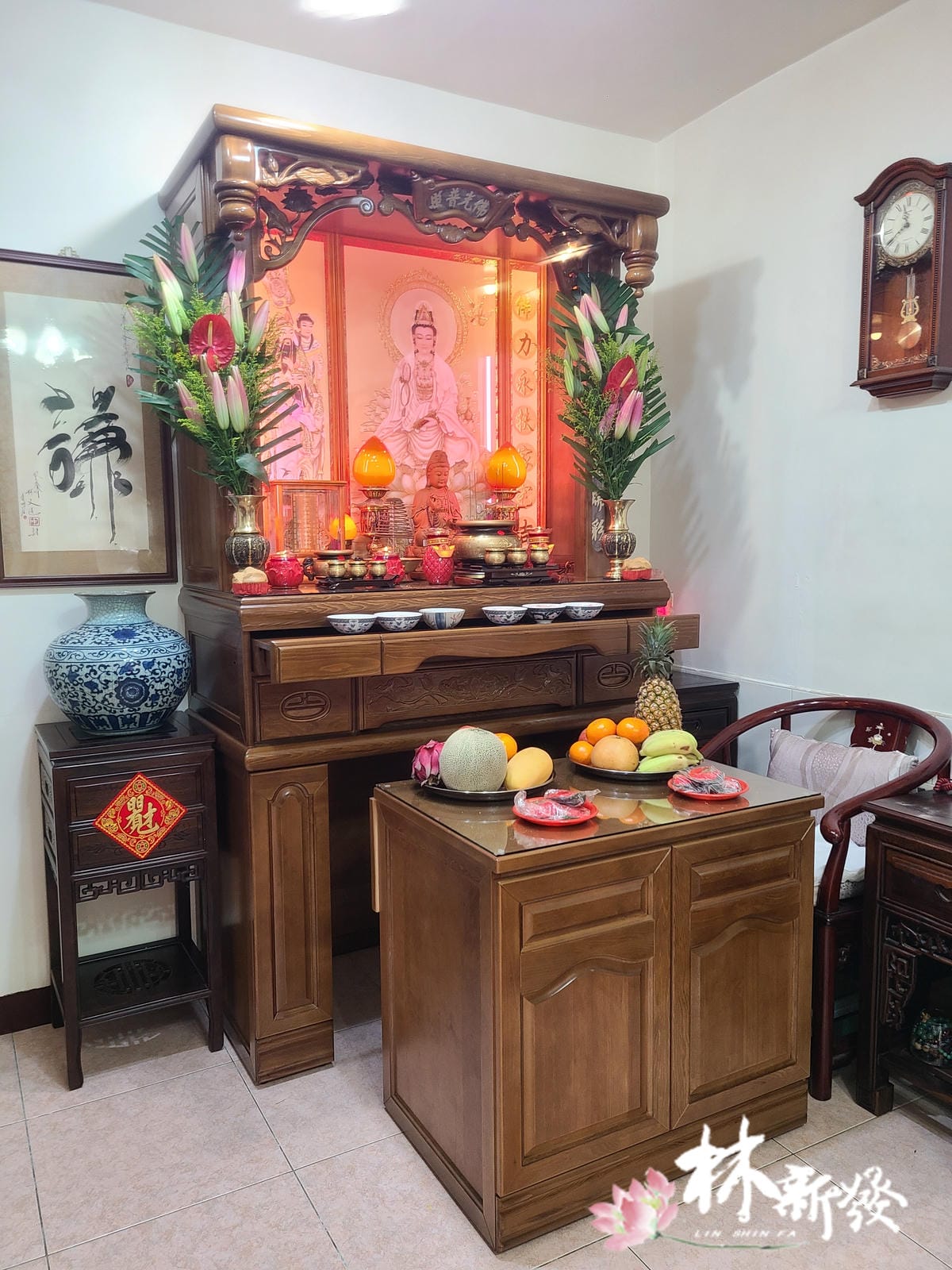 神桌佛櫥作品-檜木．黃金檀佛櫥(觀音雕刻/水墨觀自在/手繪眾
