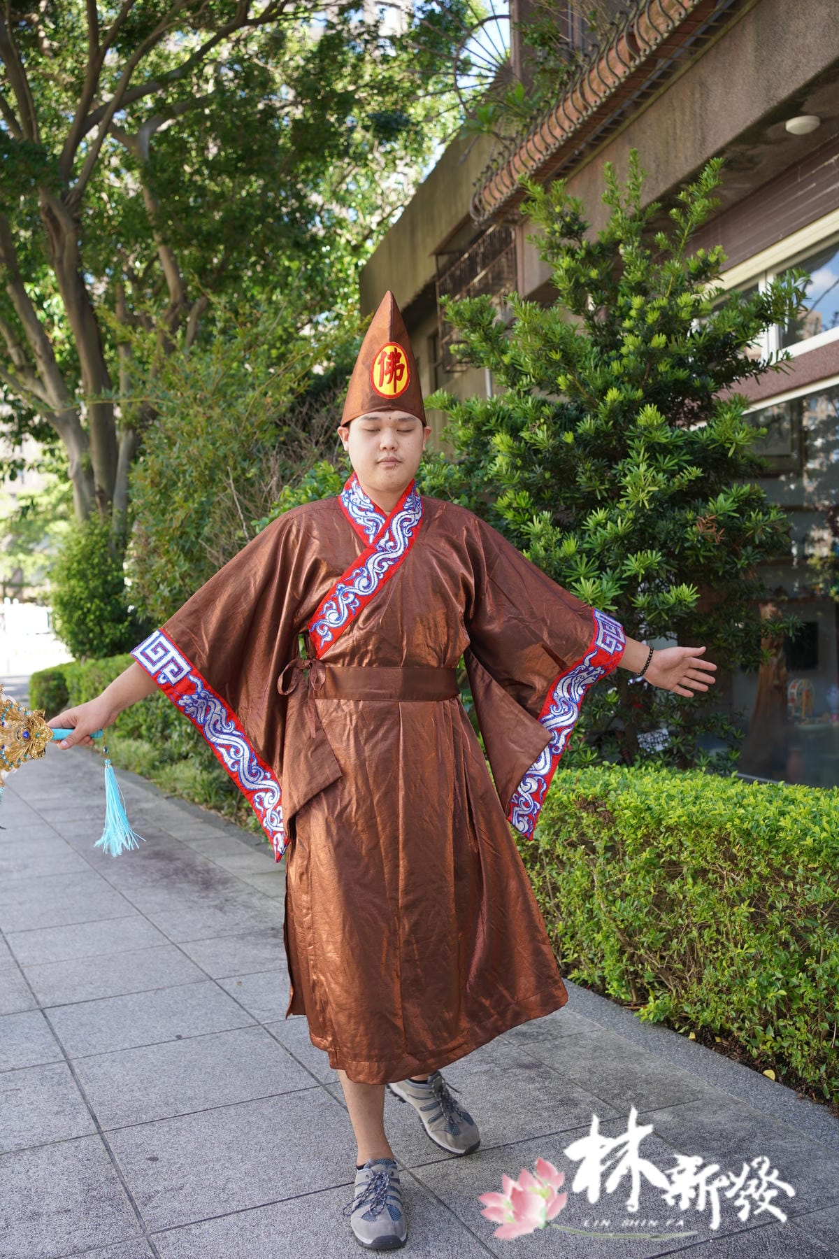 咖啡系新的濟公寶衣作品-001.JPG