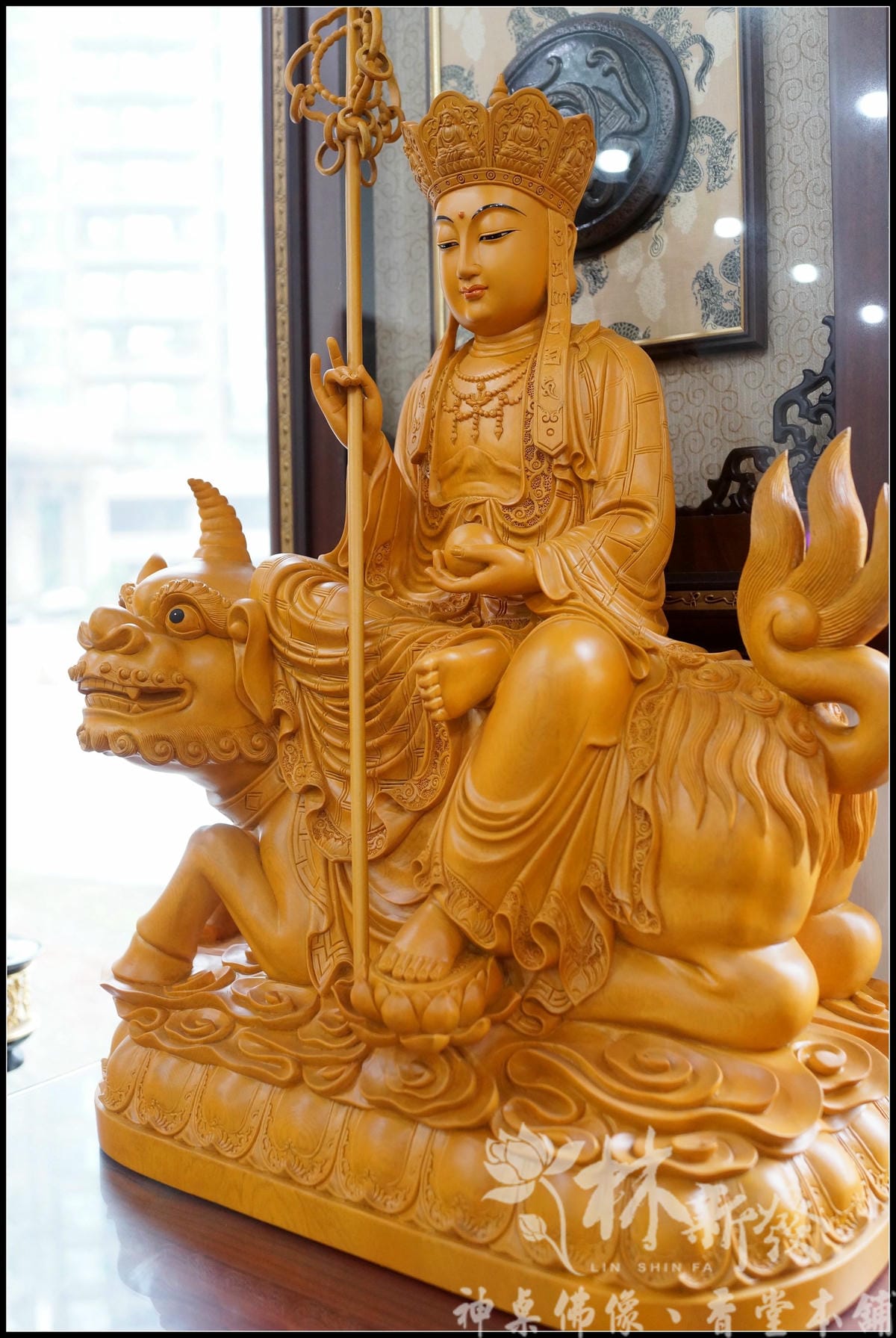 地藏王菩薩神佛藝術（台灣檜木帶騎地聽一體雕刻創作）-90公分