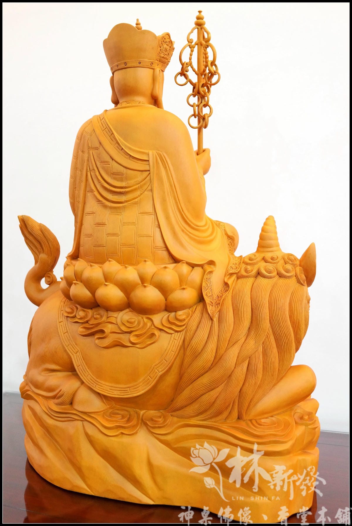 地藏王菩薩神佛藝術（台灣檜木帶騎地聽一體雕刻創作）-90公分