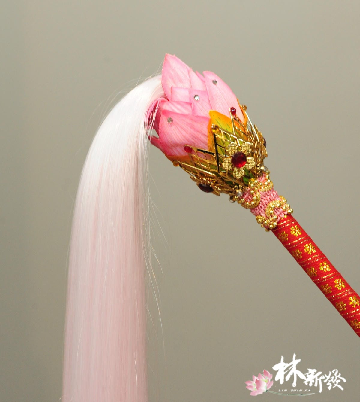 林新發手工柳絲作品-人拿細絲拂塵_005.jpg