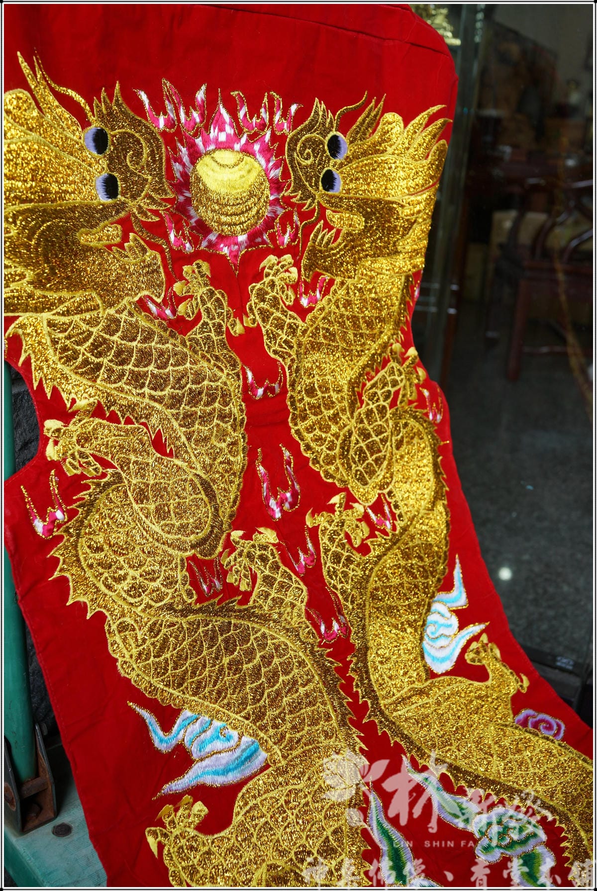 新發神藝-雙龍拱護(客製化椅套坐壂作品)