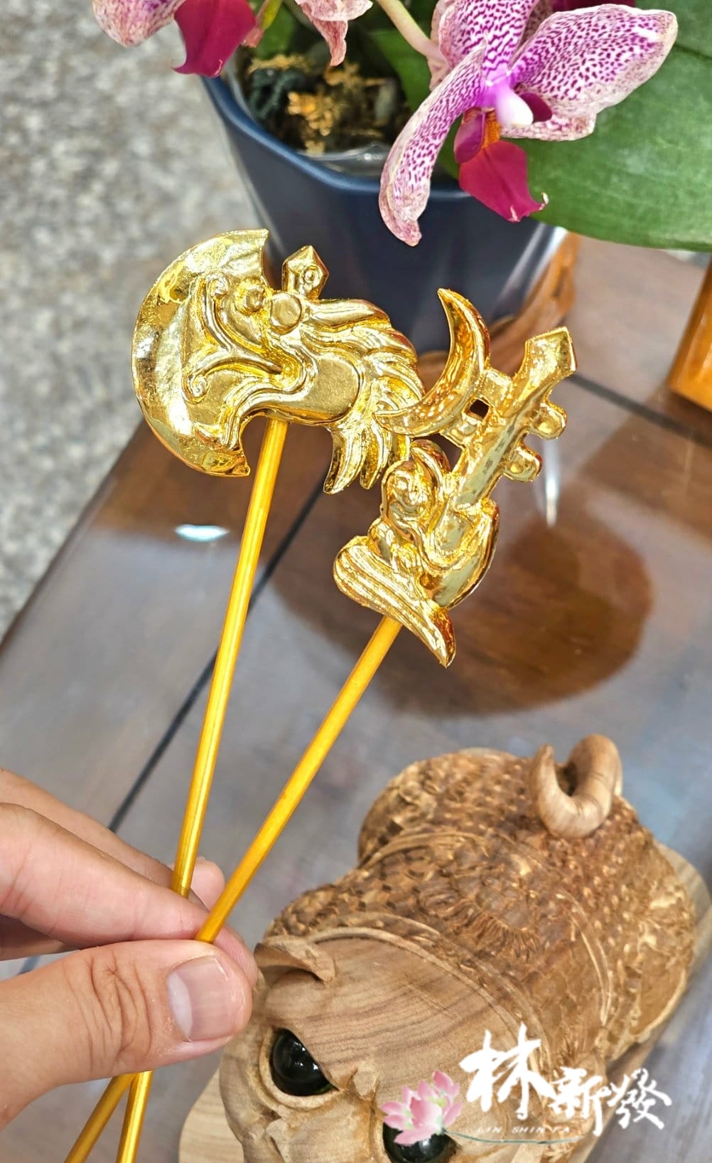 新發神藝木雕法器-日月斧．方天戟(千順法器)