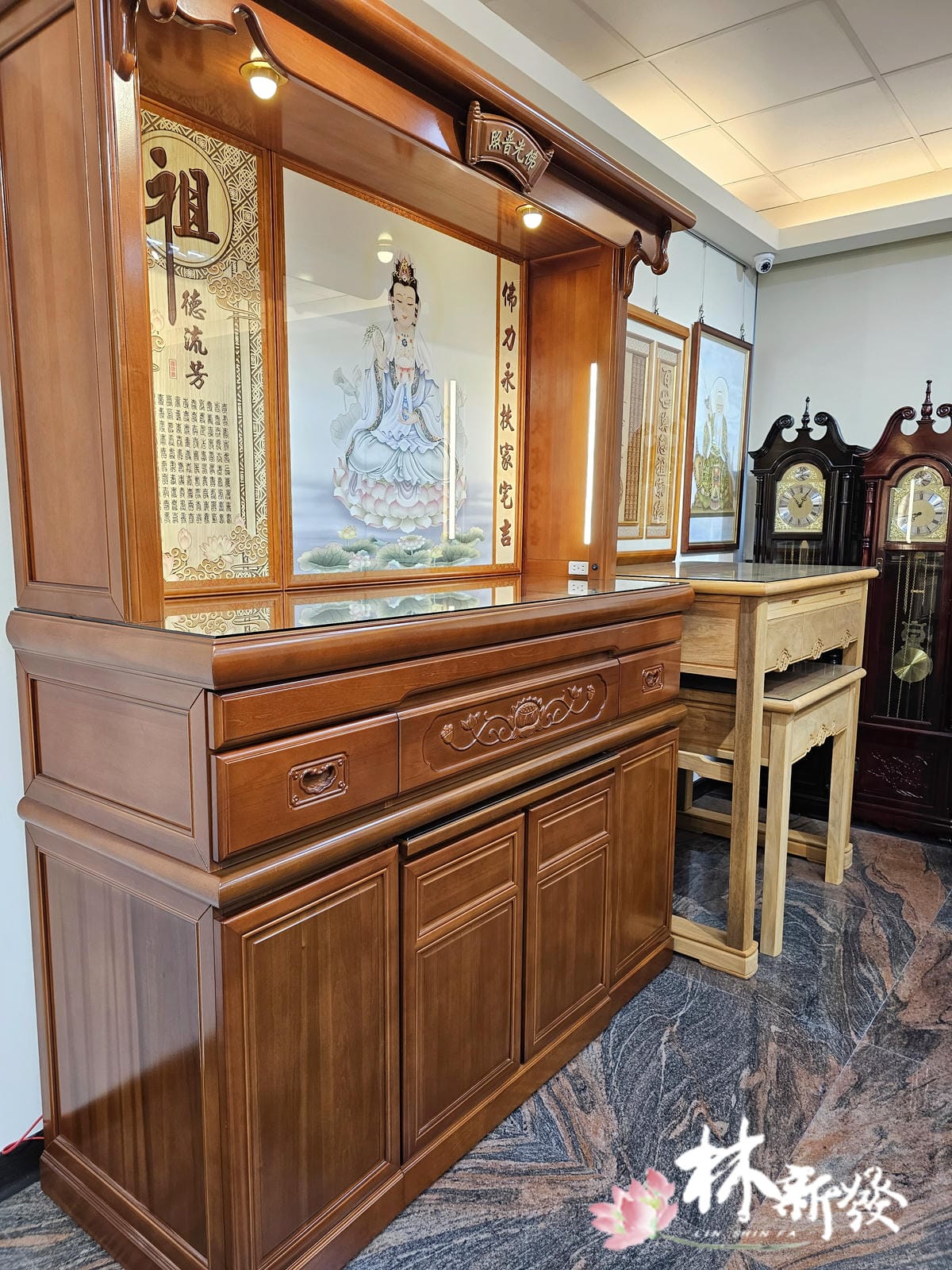 五尺八樟木佛櫥完成-008.jpg
