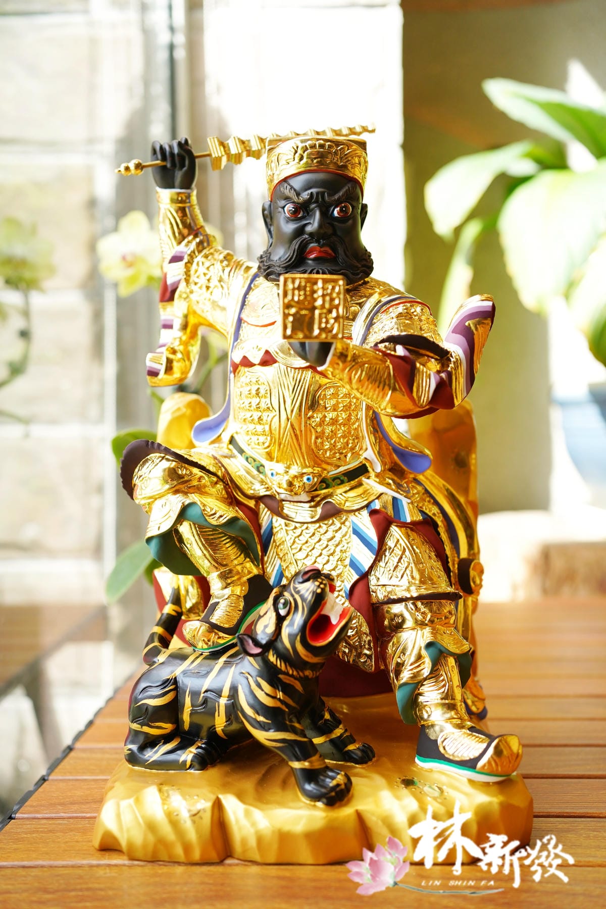20250203-武財神四角金冠_06.JPG