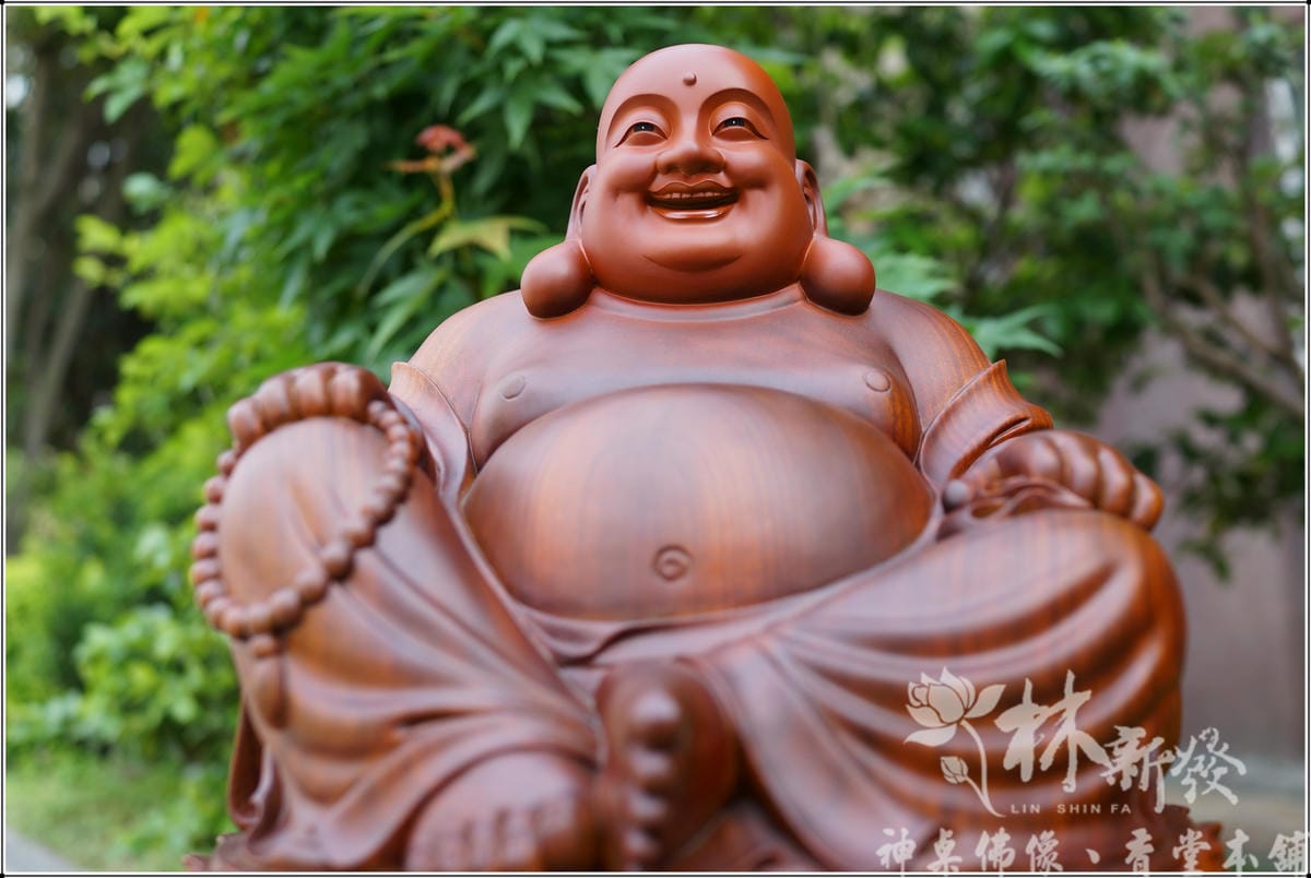 新發神藝-喜緣彌勒作品（綠檀一體雕刻尺三．尺六）