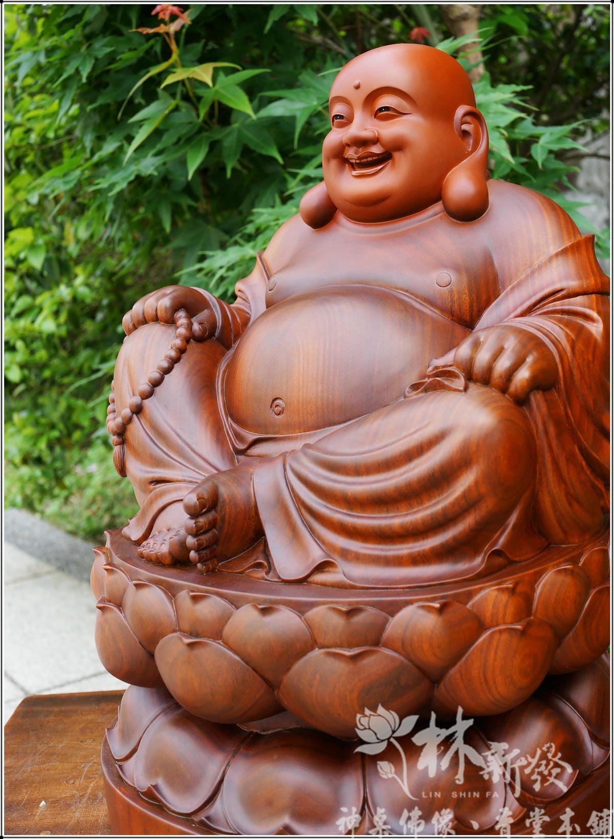 新發神藝-喜緣彌勒作品（綠檀一體雕刻尺三．尺六）