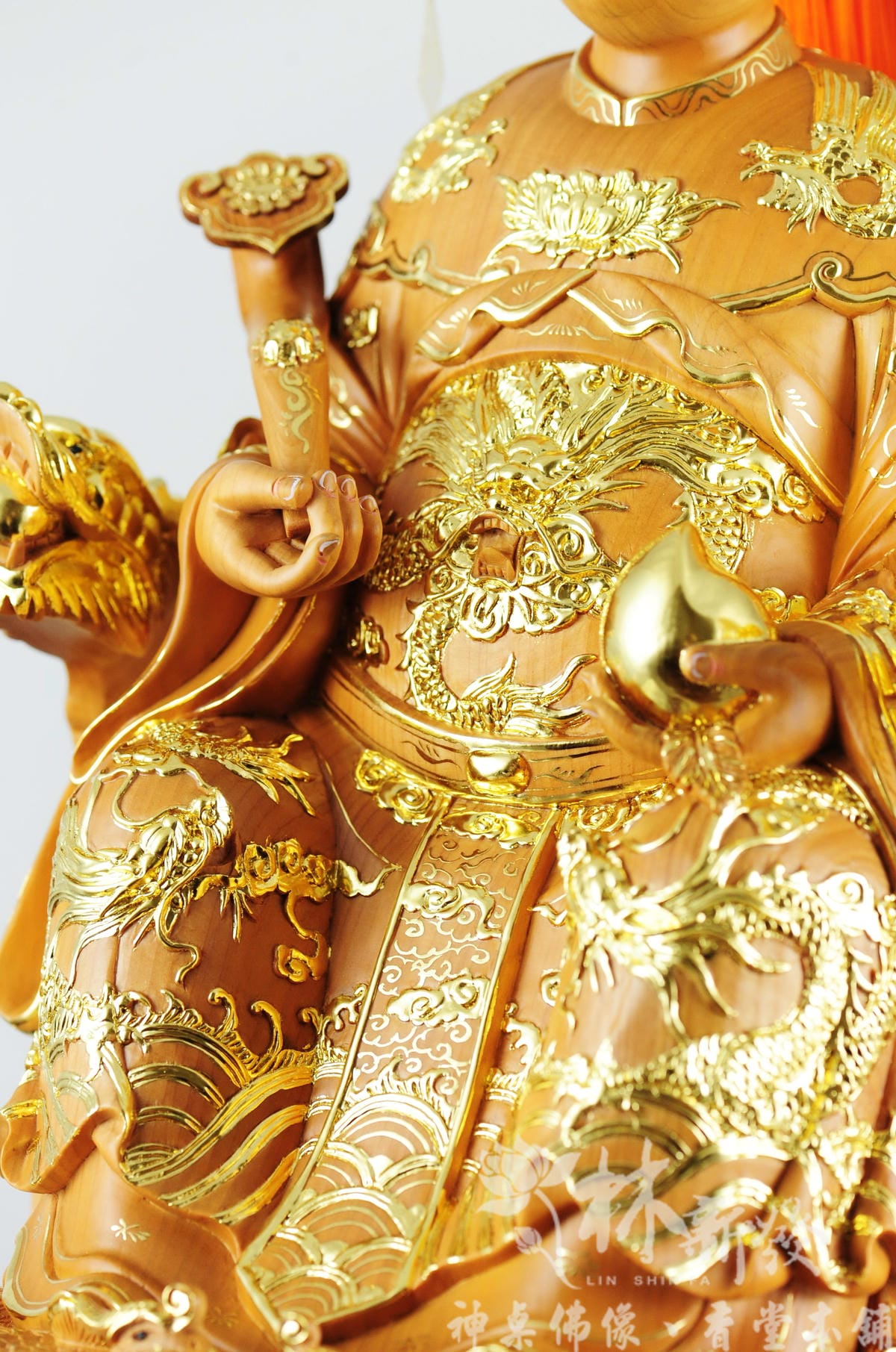 新發神藝-瑤池金母娘娘(台灣檜木/台灣手工鳳冠創作)