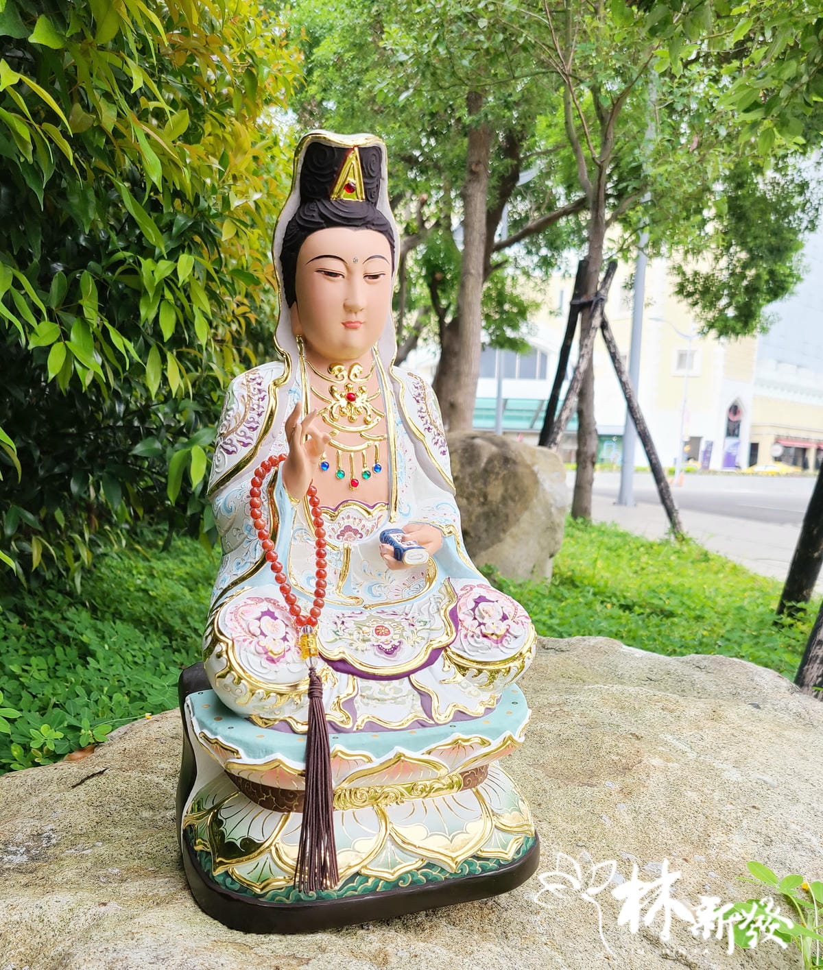 細彩觀音整修作品-003.jpg 細彩觀音整修作品-003.jpg