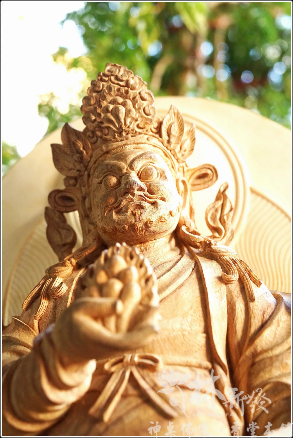 新發藏藝-黃財神．手持如意果．吐寶鼠(原色．金身作品