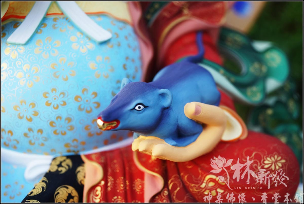 新發藏藝-黃財神．手持如意果．吐寶鼠(原色．金身作品