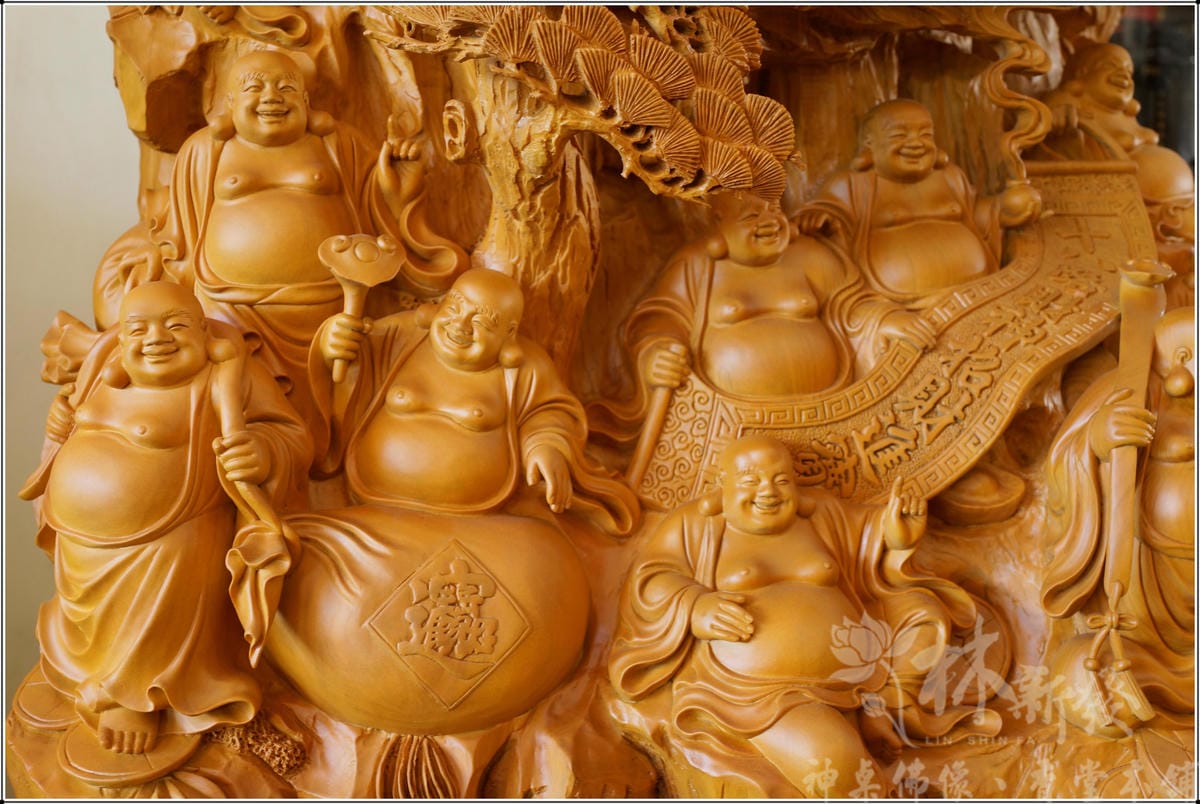 新發神藝-十八路彌勒財神．穩坐連發(台灣檜木128公分高)