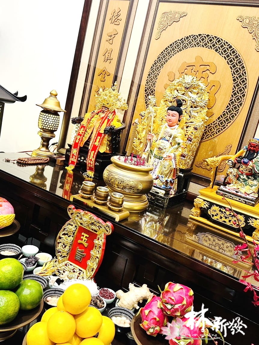 新發神藝-瑤池金母(九龍椅金身.倫師佛前開光圓滿) 新發神藝-瑤池金母(九龍椅金身.倫師佛前開光圓滿)