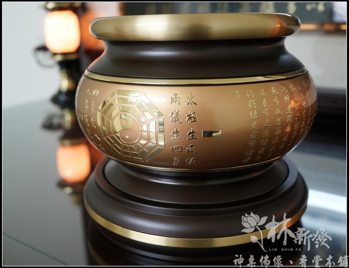 林新發佛俱出品，台灣寶華銅器創作，林新發為寶華北部經銷，所有作品我們都有現貨可看喔！