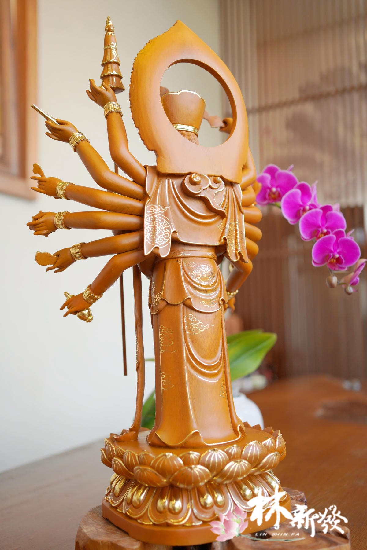 十八手準提站姿描金-006.JPG