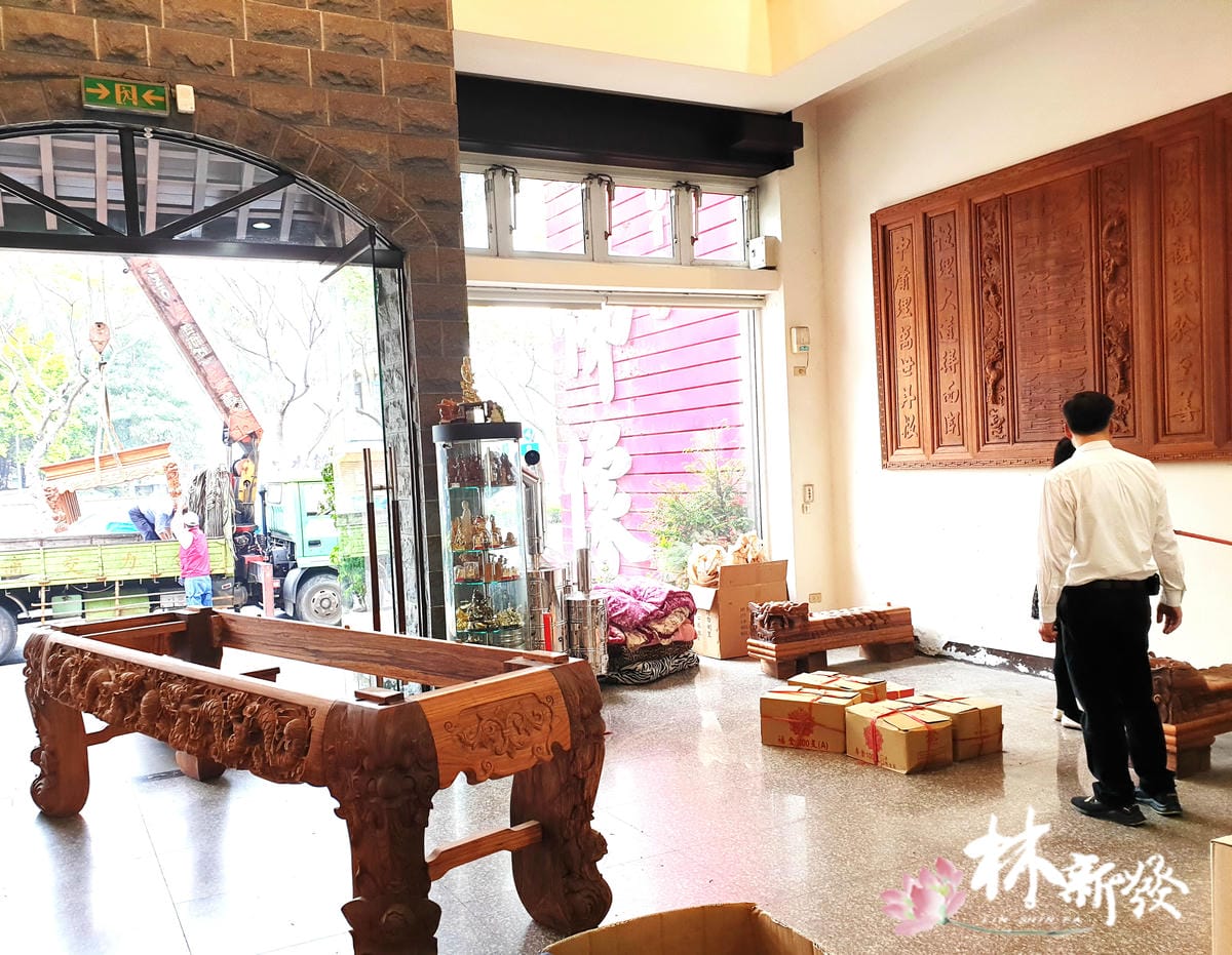 廟宇神桌-雙龍拱護.大獅頭廟桌.蓮花桌裙(九尺九.十二尺.十 廟宇神桌-雙龍拱護.大獅頭廟桌.蓮花桌裙(九尺九.十二尺.十