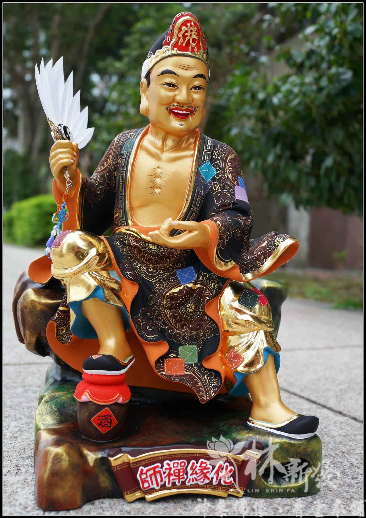 林新發神像翻新藝術創作（濟公活佛%2F化緣濟公）