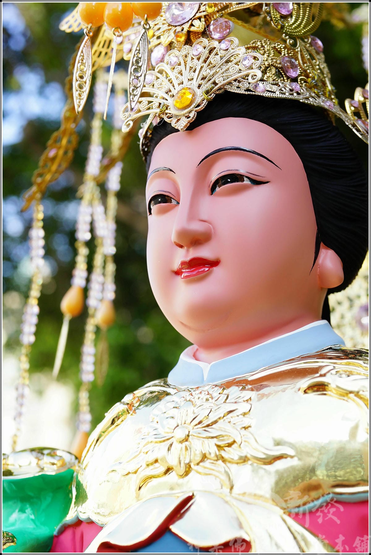 新發神藝-瑤池金母娘娘(粉龍袍粉鳳冠設計．尺六香樟與梢楠)