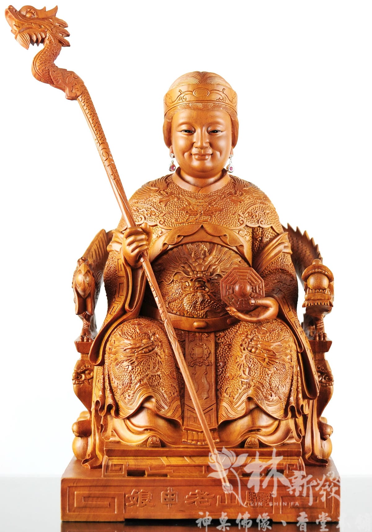 新發神藝-驪山老母(龍鳳椅精細雕刻。描金與原色作品)