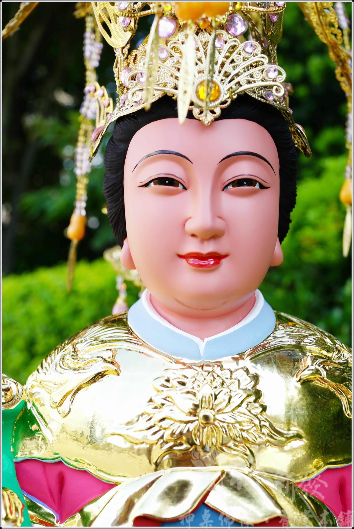 新發神藝-瑤池金母娘娘(粉龍袍粉鳳冠設計．尺六香樟與梢楠)
