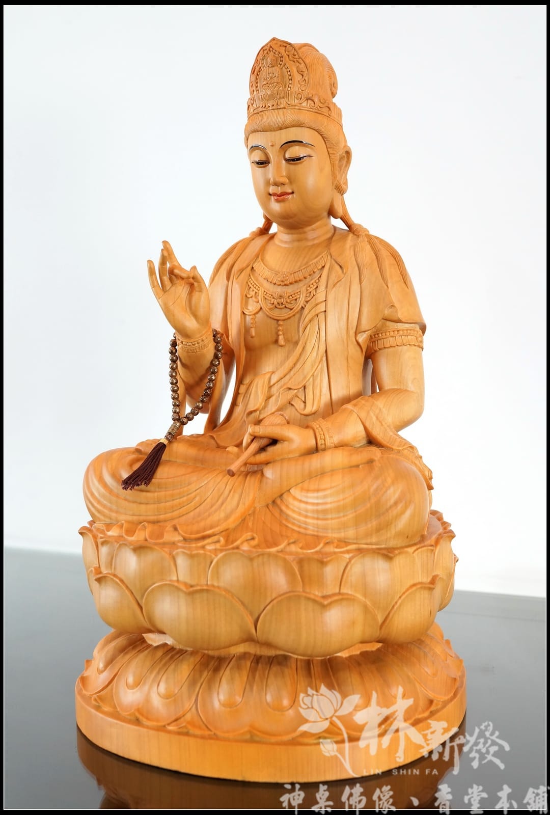 新發神藝-唐式觀自在．伽韋護法（尺六。尺三台灣檜木創作藝術）