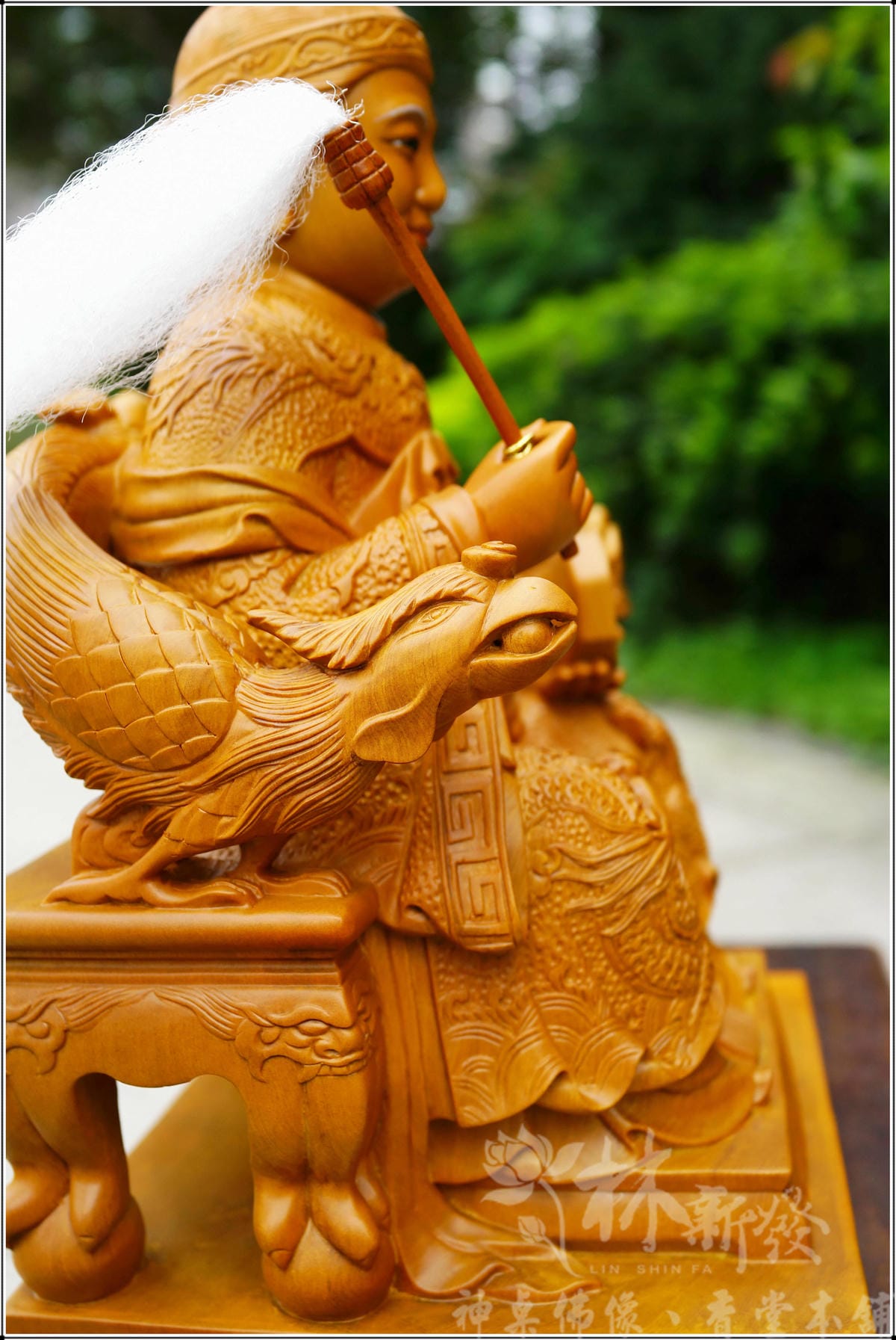 新發神藝-驪山老母(龍鳳椅精細雕刻。描金與原色作品)