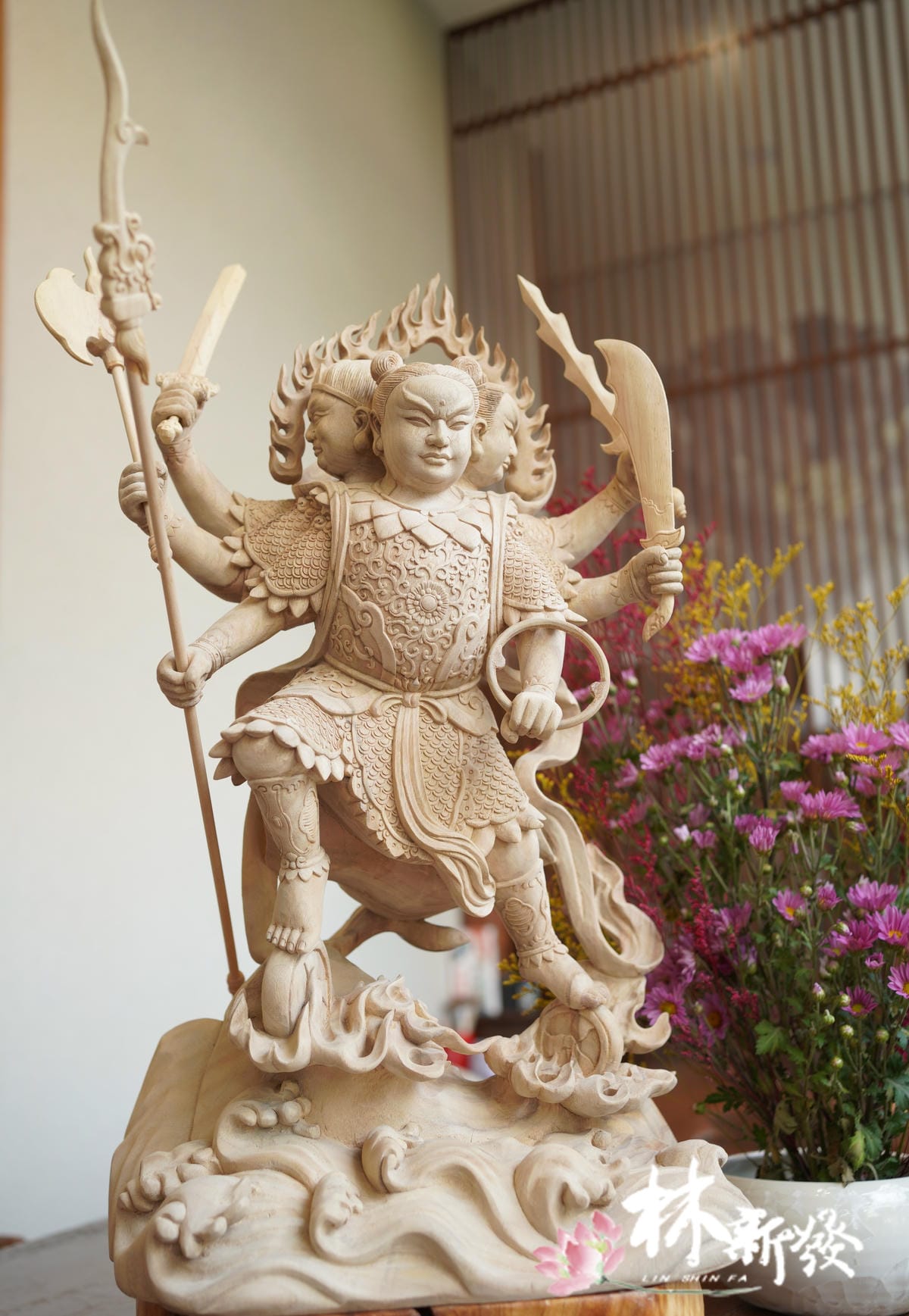 三頭六臂太子爺--002.JPG