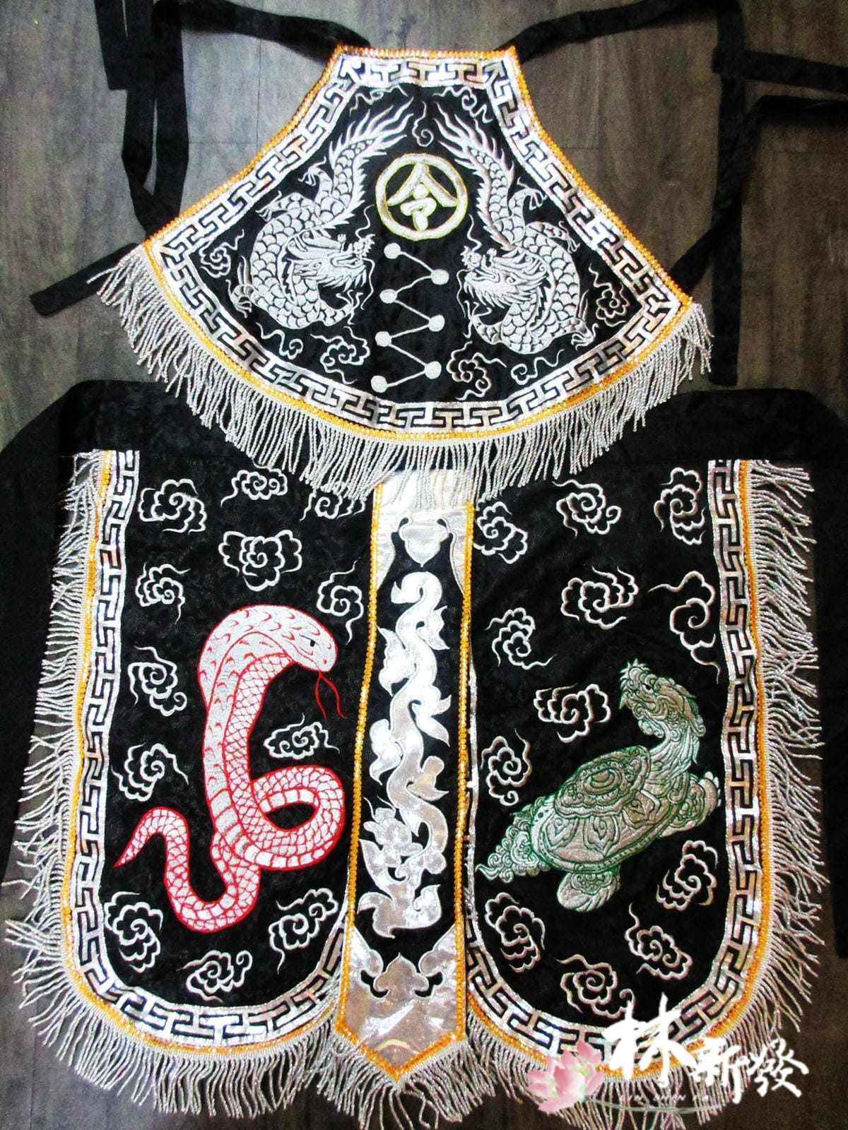 新發繡品-肚兜龍虎裙(黑底銀龍/黑底彩龍/黑底金龍/龜蛇版)