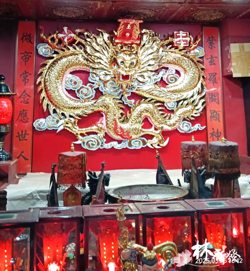 202神龕組裝按金與猛龍貼金完成_040.jpg