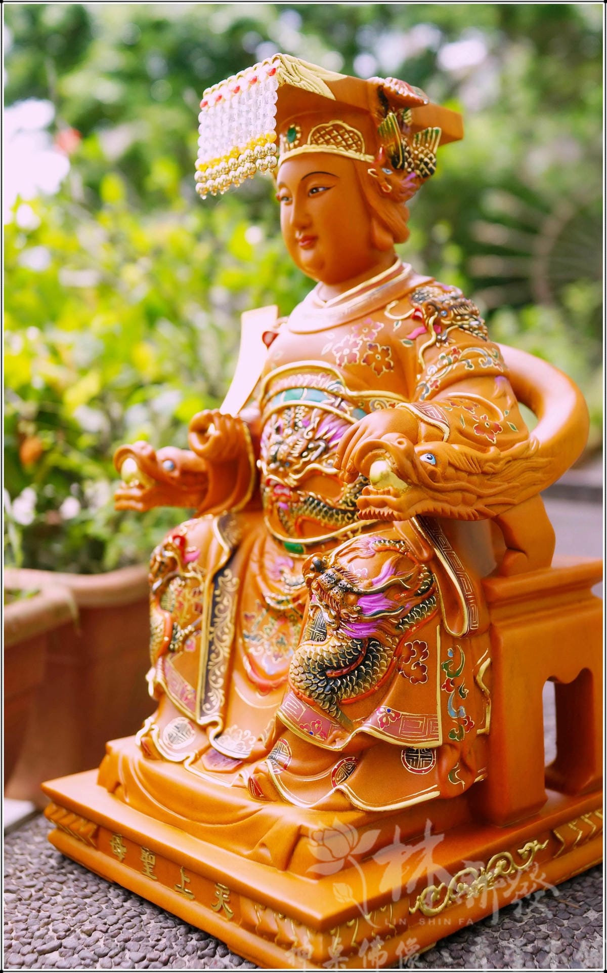 新發神藝-天上聖母(黃金淡彩．漆線雕藝術)
