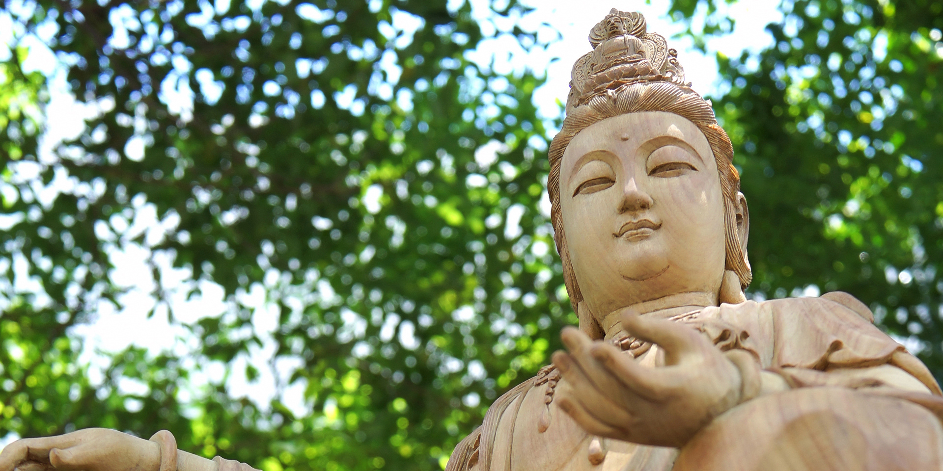 安神位．香煙冉冉上升的安定